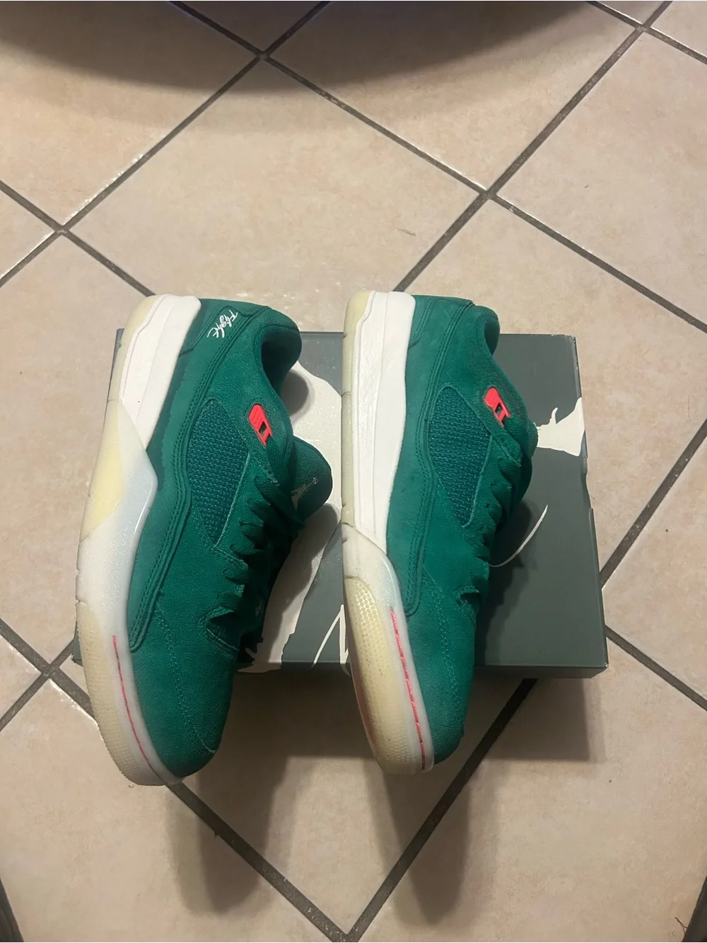 Jordan Flight Court Green Malachite Men’s Size 10.5 With Box